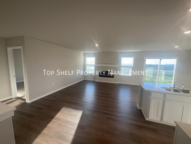 Foto del edificio - 1407 NE Crossing Oaks Dr