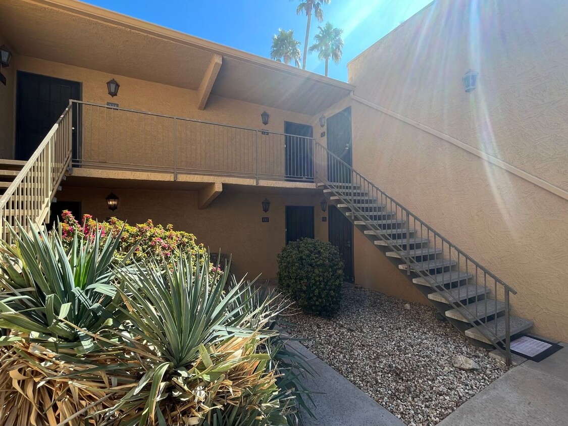 Foto principal - 2 Bedroom Condo in the Scottsdale Terrace ...