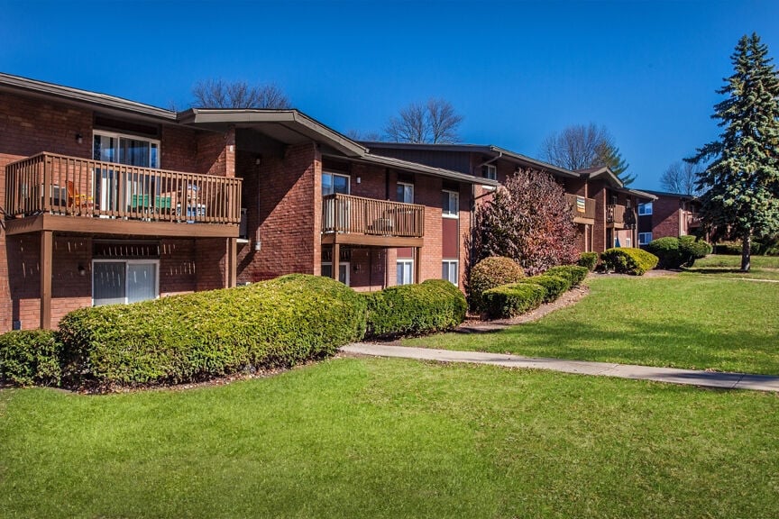 Primary Photo - Brookwood Apartments