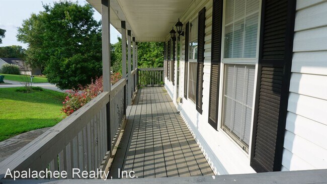 Building Photo - 4 br, 3.5 bath House - 160 Williamsburg Way