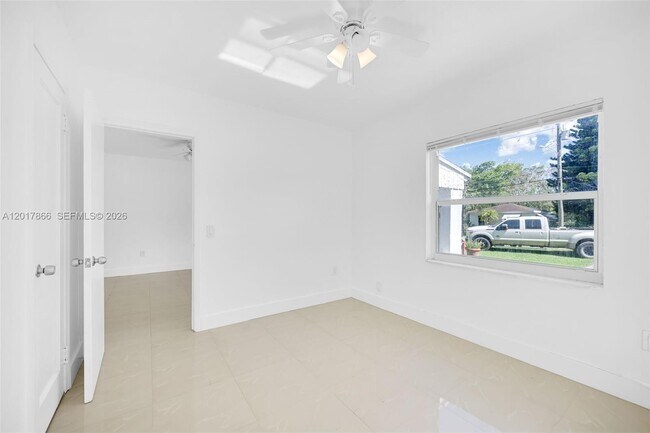Foto del edificio - 577 NW 90th St