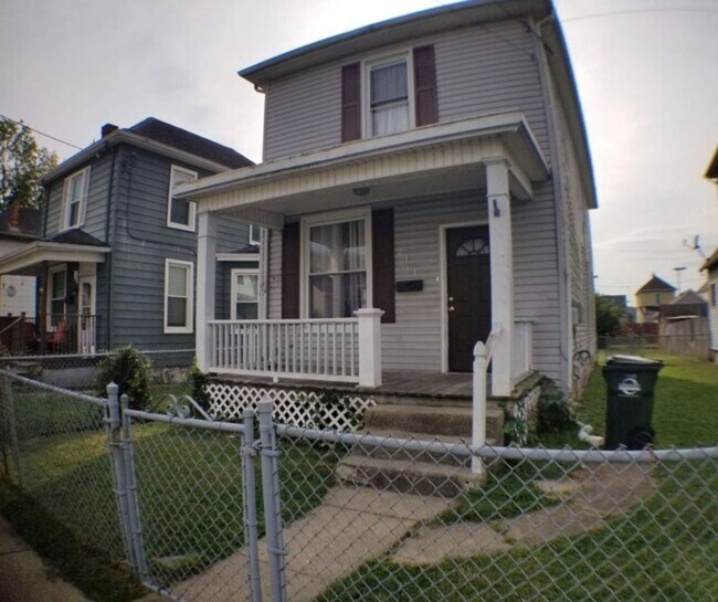 Foto del edificio - Three-bedroom 2 Full Bath Single-Family Ho...