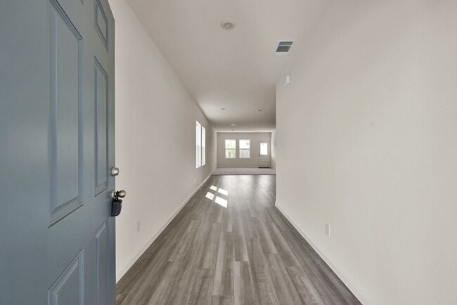 Foto del edificio - For Lease | 5 Bed, 4 Bath | 2,784 Sq Ft | Chapel Run Community |
