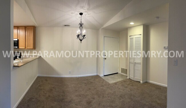 Building Photo - 407 Tyler Pl