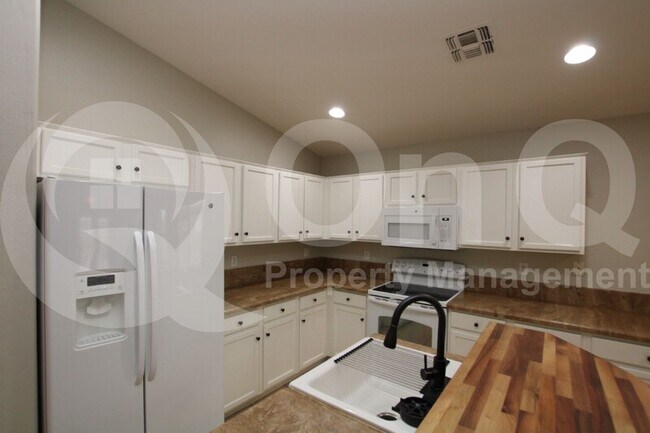 Foto del edificio - 35540 N Belgian Blue Ct