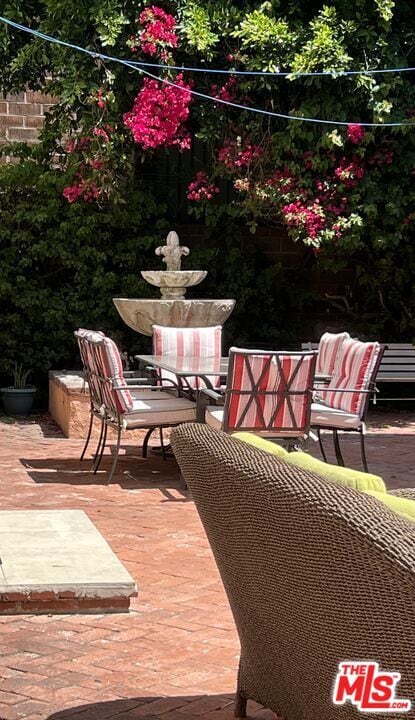 Building Photo - 137 Rexford Dr