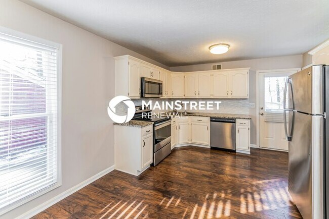 Foto del edificio - 3 Bedroom Pet-Friendly Home in Louisville,...