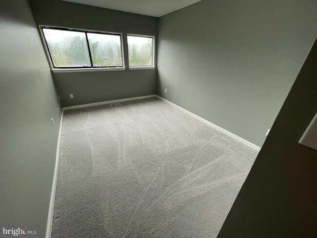 Building Photo - 3949 El Soneta Pl