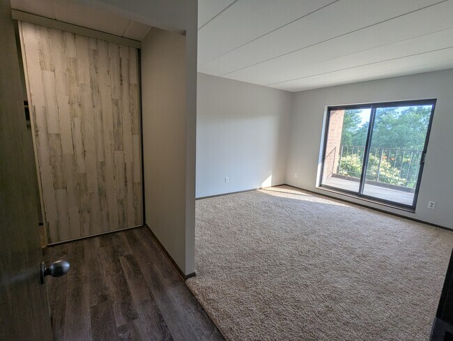Foto del edificio - 3320 Louisiana Ave S