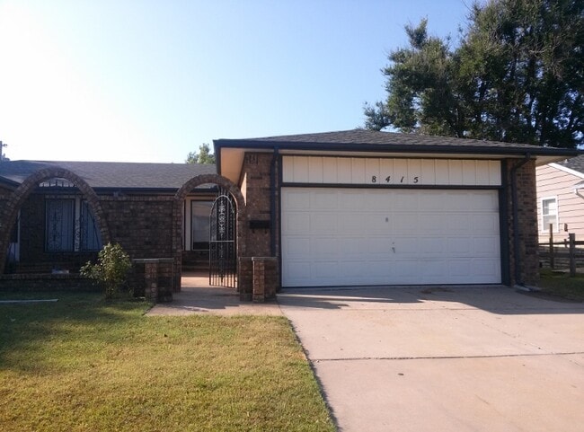 Building Photo - 8415 E Gilbert St