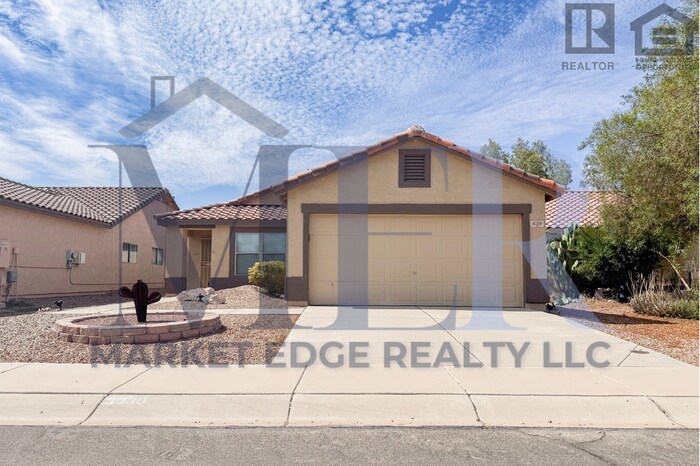 Foto principal - 3Bed/2Bath Home in Casa Grande! $399 MOVE-...