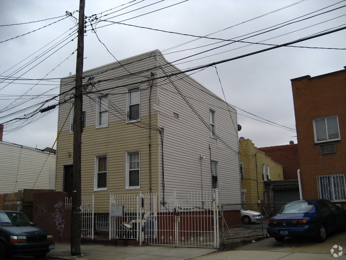Building Photo - 53-20 103rd St