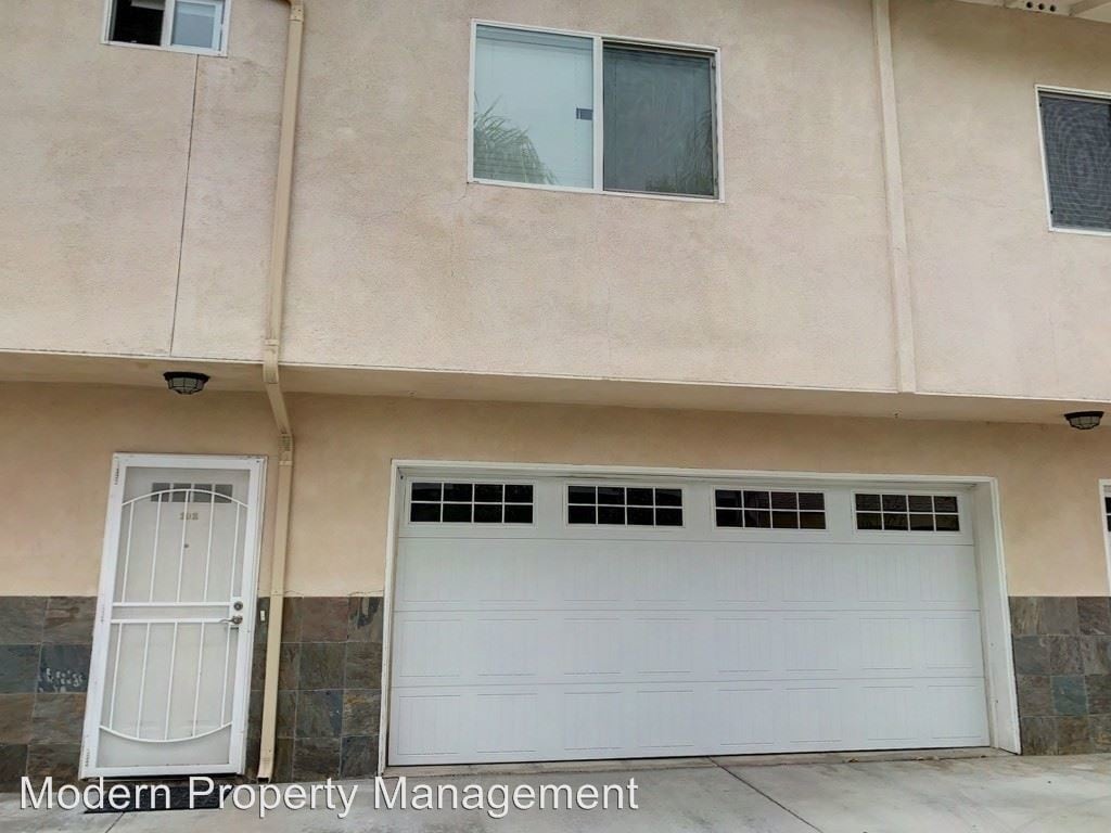 Primary Photo - 22018 Gault St
