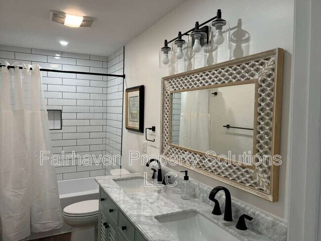 Foto del edificio - 2827 E 5th Ave