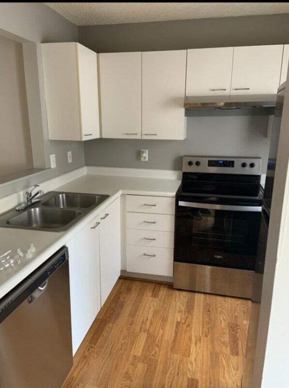 Foto del edificio - 1732 Ridgebury Dr