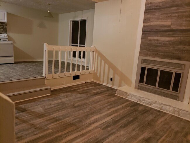 Building Photo - 808 Danish Dr