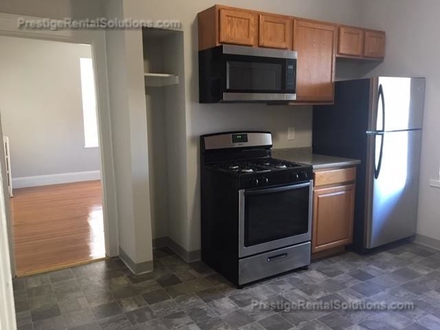 Building Photo - 172 Bigelow St