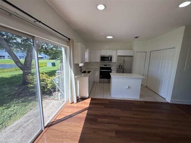 Foto del edificio - 2938 SE 15th Terrace