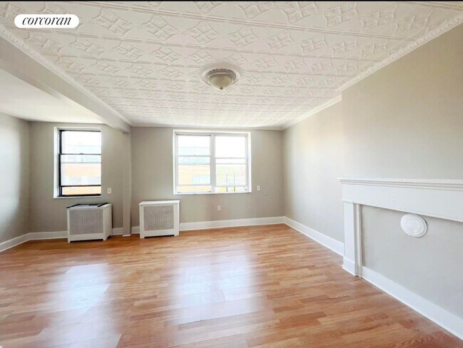 Building Photo - 290 Van Brunt St