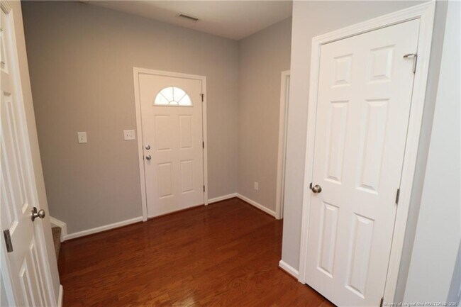 Building Photo - 5112 Mabe Dr