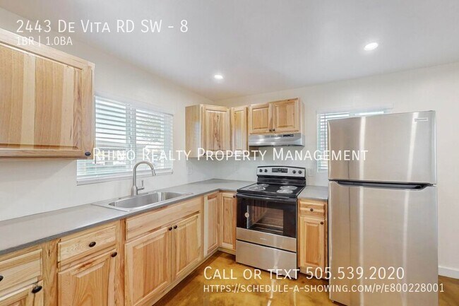 Foto del edificio - 2443 De Vita Rd SW