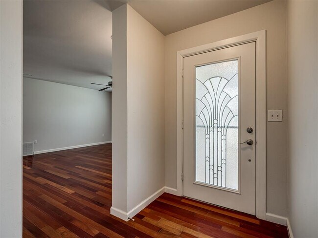 Foto del edificio - 8 South Ave