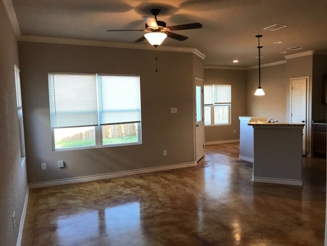 Foto del edificio - Townhome for rent