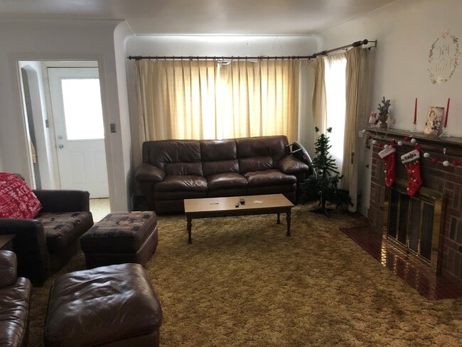 Building Photo - 125 W Saint Marie St