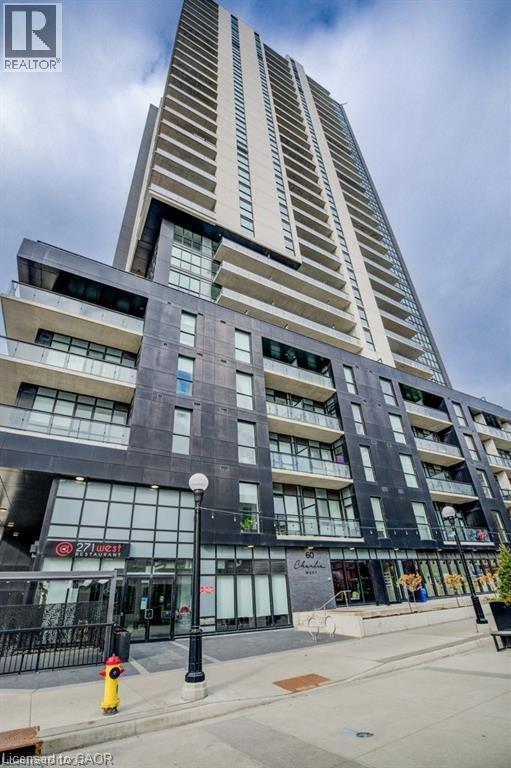 Building Photo - 60 Charles St W