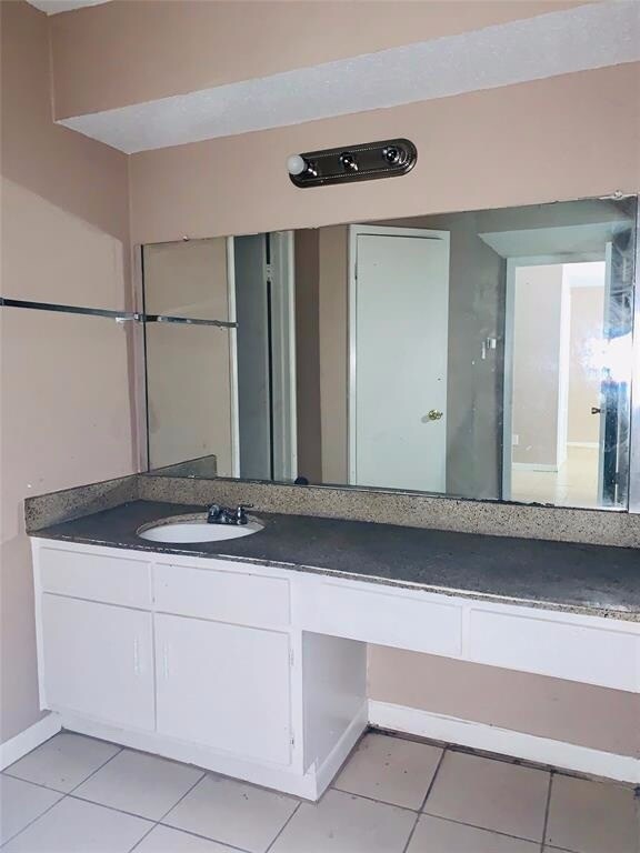 Foto del edificio - 1 bd condo downstairs