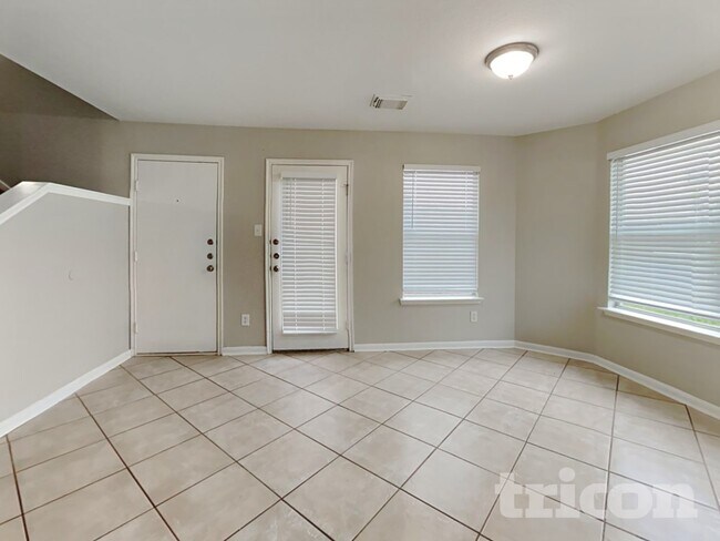 Foto del edificio - 415 Remington Creek Dr