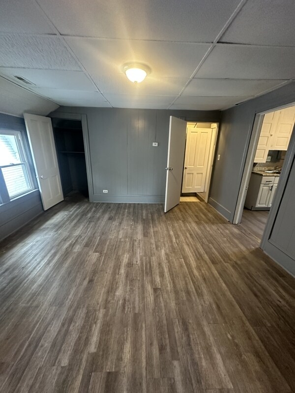 Foto principal - 2180 W 83rd St