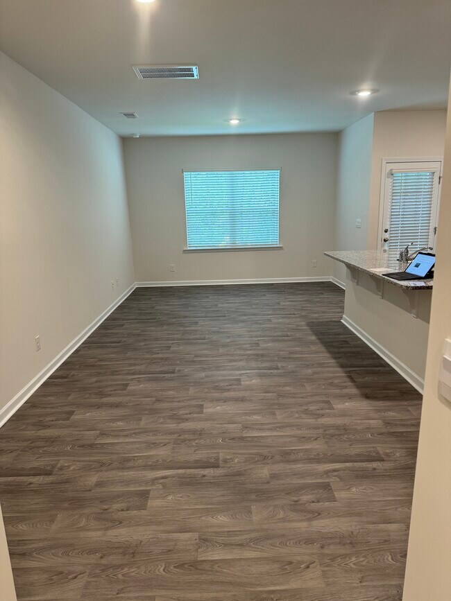 Building Photo - 9016 Lowfalls Ln