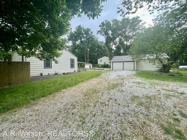 Building Photo - 2 br, 2 bath House - 2031 N. Farm Rd. 197
