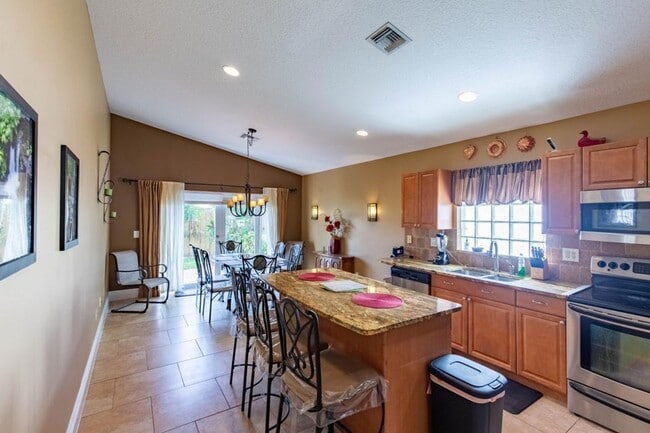 Photo - 10746 Oak Bend Way House