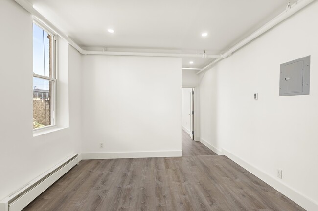 Foto del edificio - 235 Monroe St
