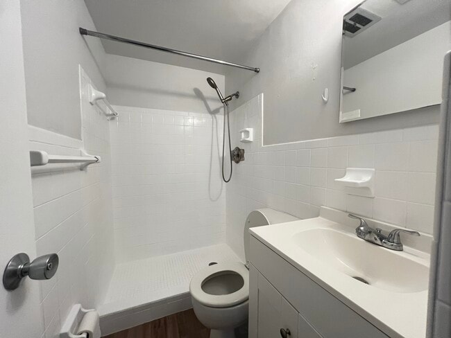 Building Photo - 2454 Australia Way E