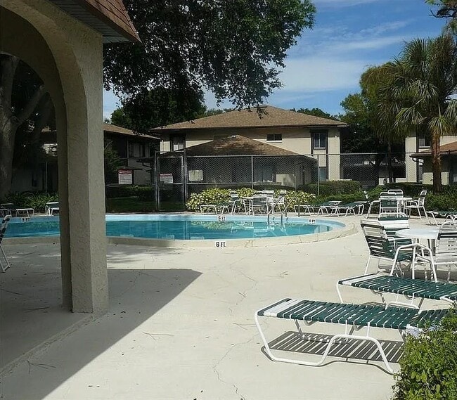 Foto del edificio - 2932 Eastwood Dr