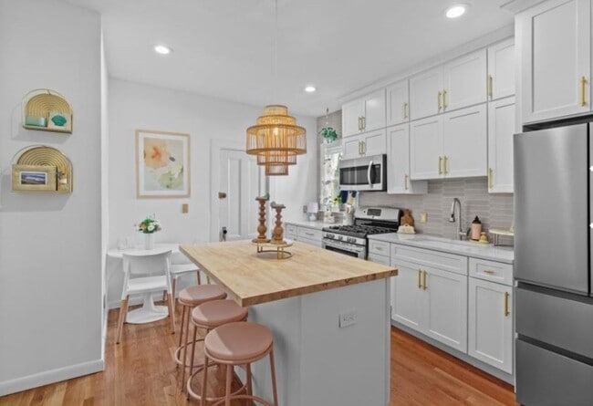 Foto del edificio - 36 Msgr Patrick J Lydon Way