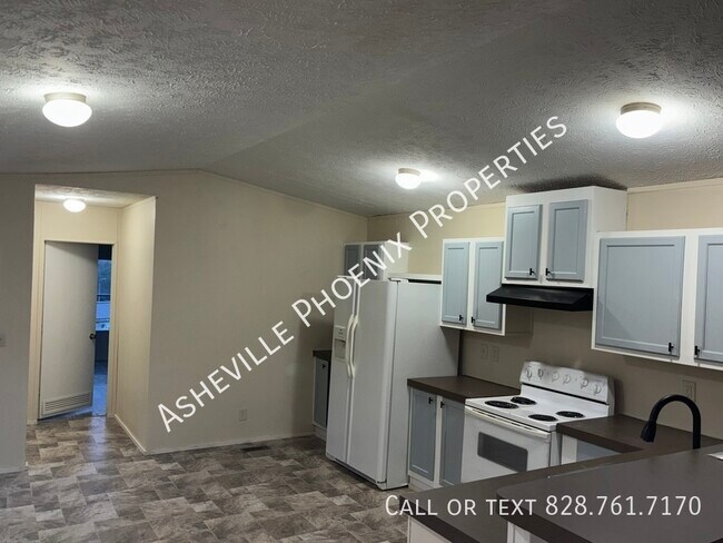 Building Photo - 127 Holt Ridge