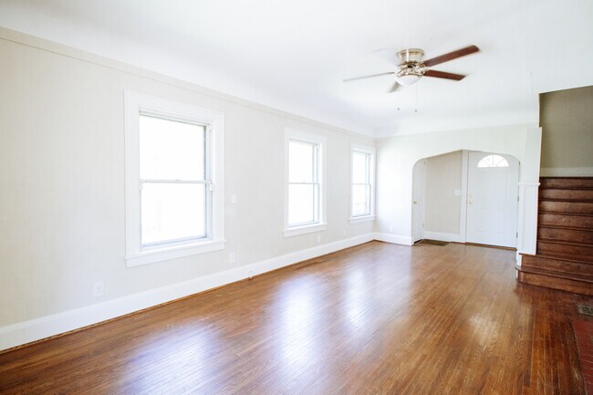Building Photo - 2171 Eastbrook Dr