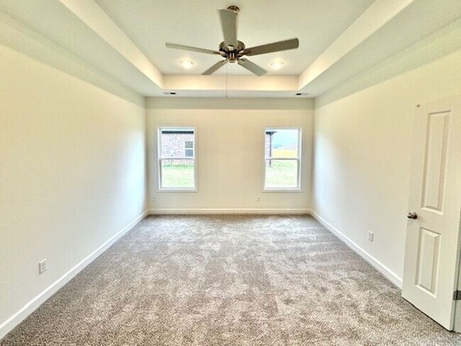 Building Photo - Now Leasing a 5-Bedroom 3 Bath Home In Oakland