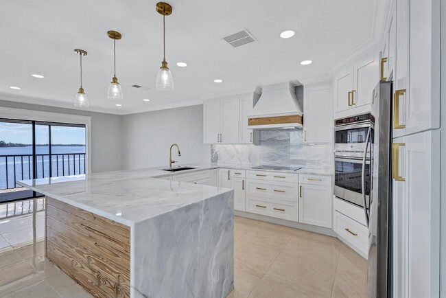 Foto del edificio - 4403 7th St E