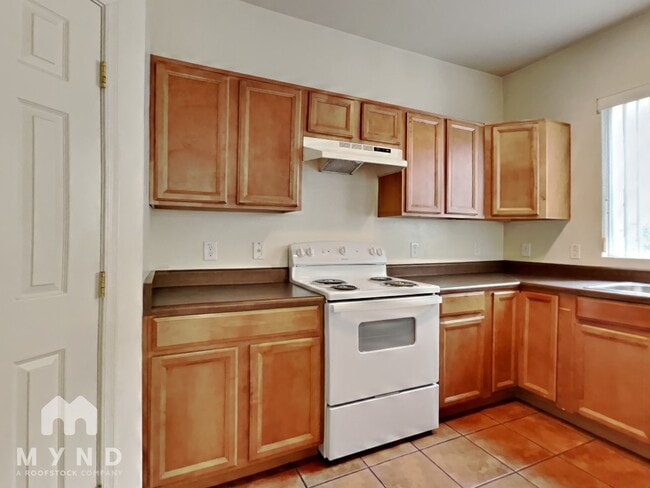 Building Photo - 3041 W Darien Way