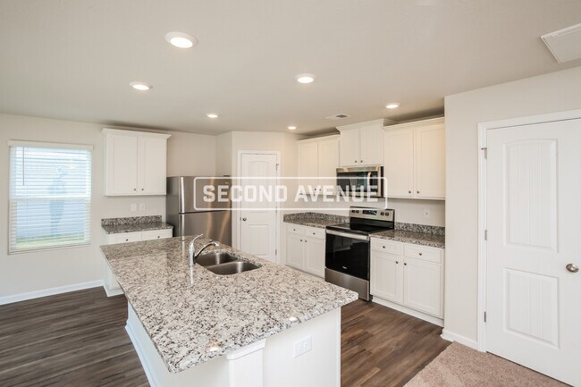 Building Photo - 332 Sundew RD