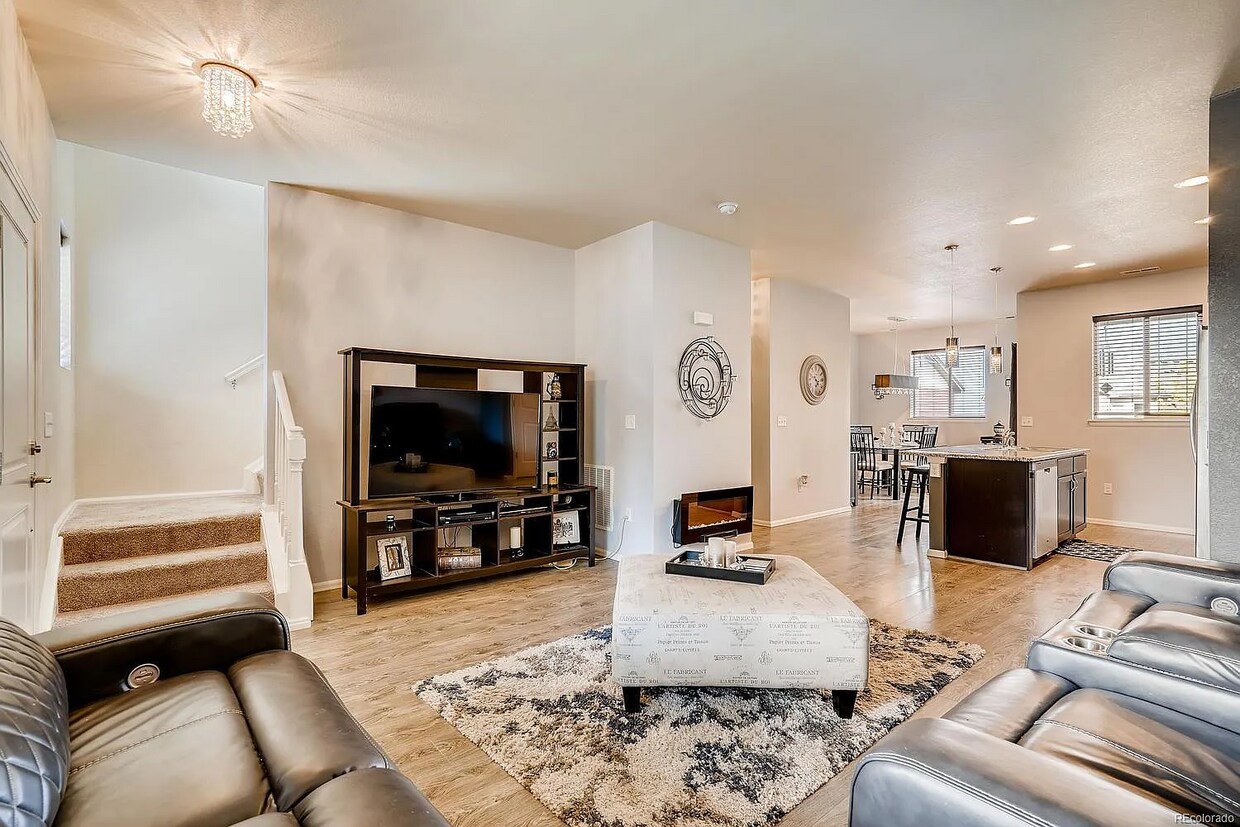 1816 Aspen Meadows Cir, Federal Heights, CO 80260 Townhouse for Rent