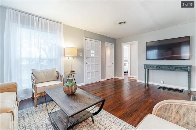 Building Photo - 1201 W Alan Ave