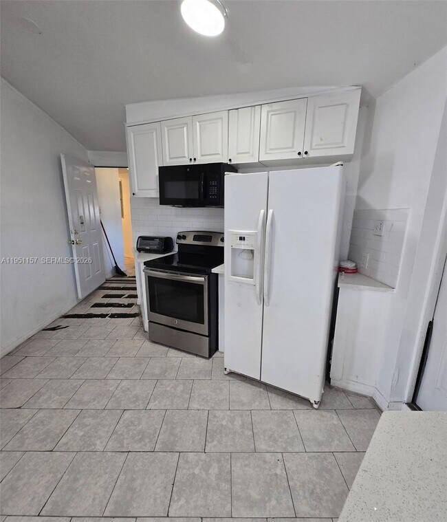 Foto del edificio - 1189 N Tamiami Trl