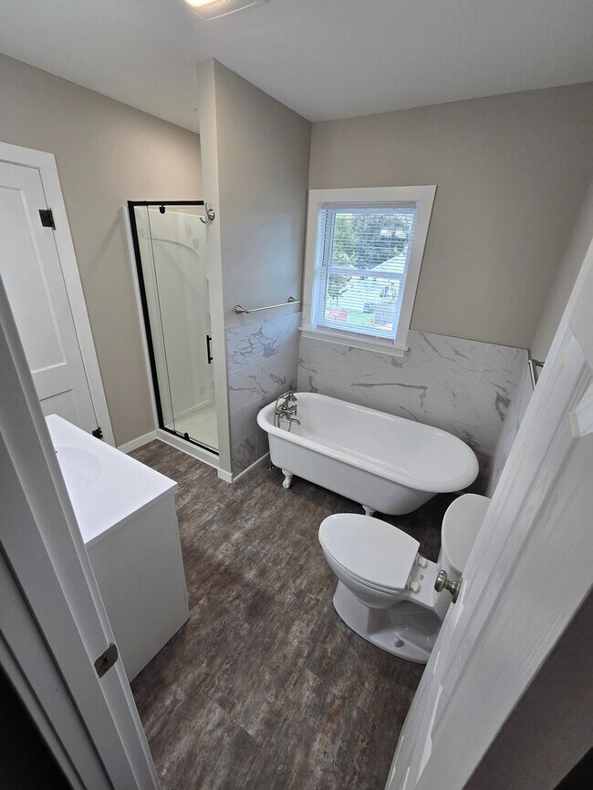 Foto del edificio - Fully Remodeled 4BR/2.5BA Home for Rent – ...