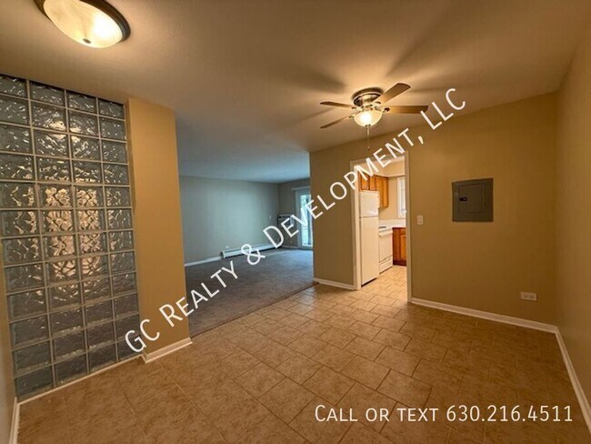 Foto del edificio - 268 N Carter St